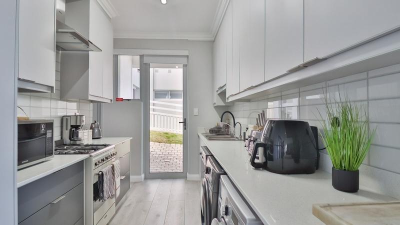 To Let 3 Bedroom Property for Rent in Pinnacle Point Golf Estate Western Cape